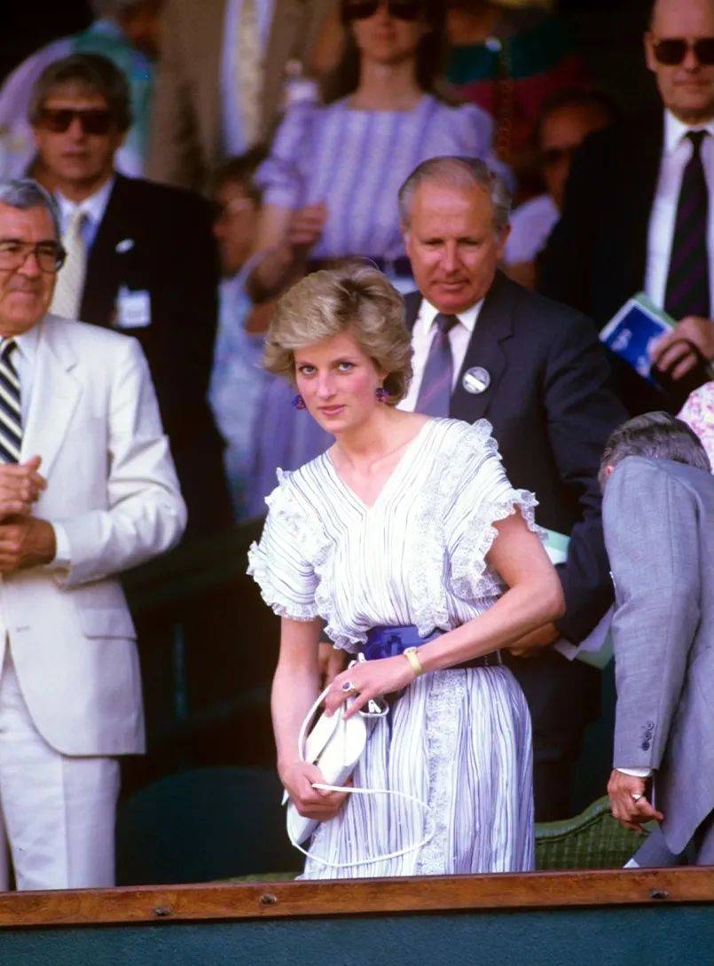 都不容忽视 都不容忽视