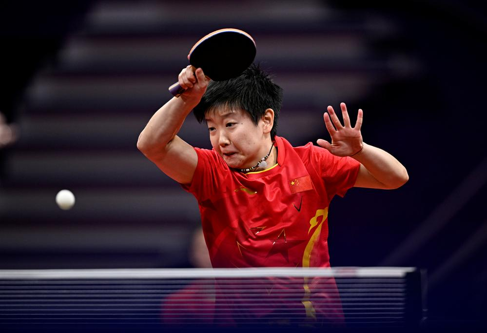 互不相让的 互不相让的