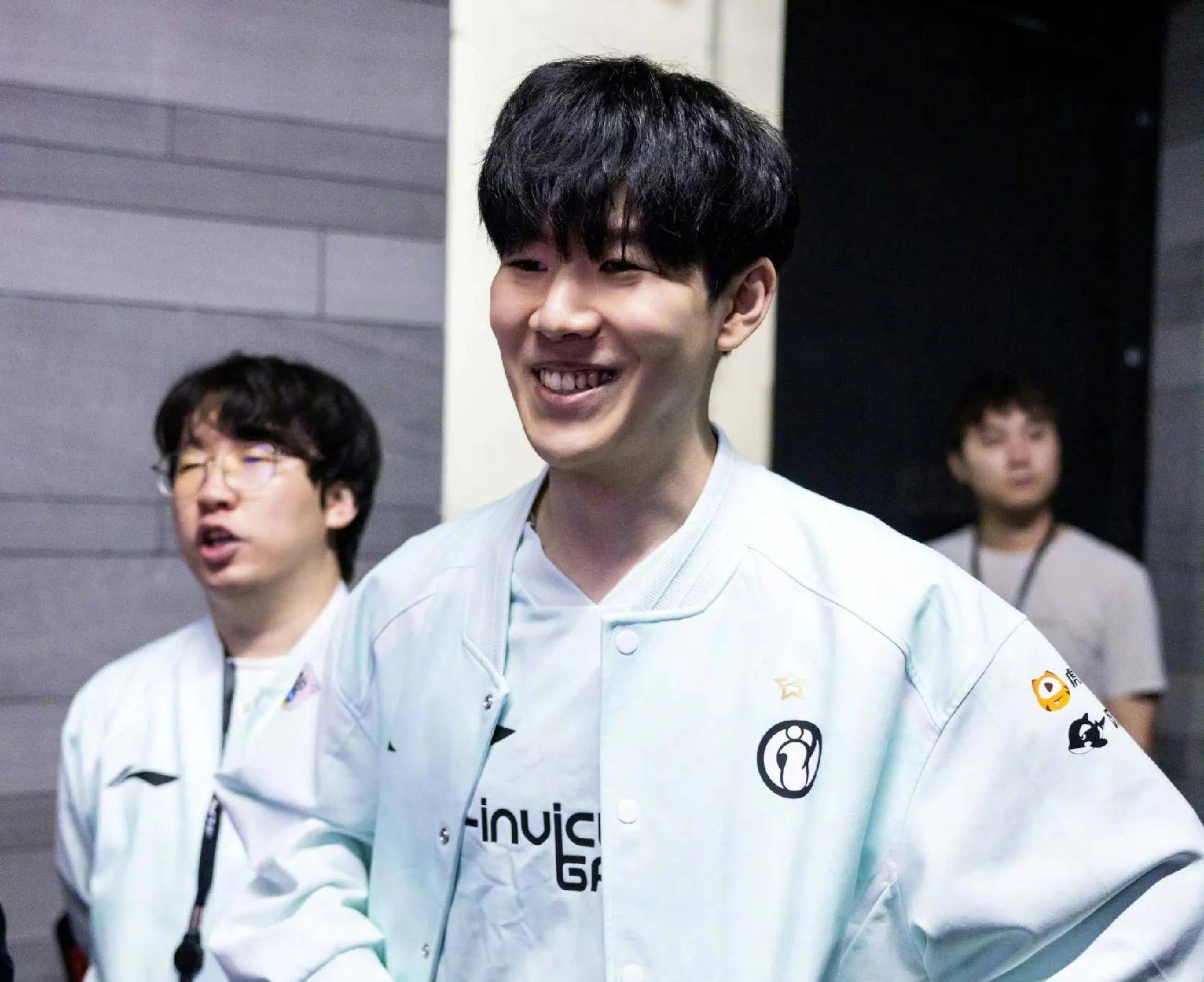 而西本拳太 而西本拳太